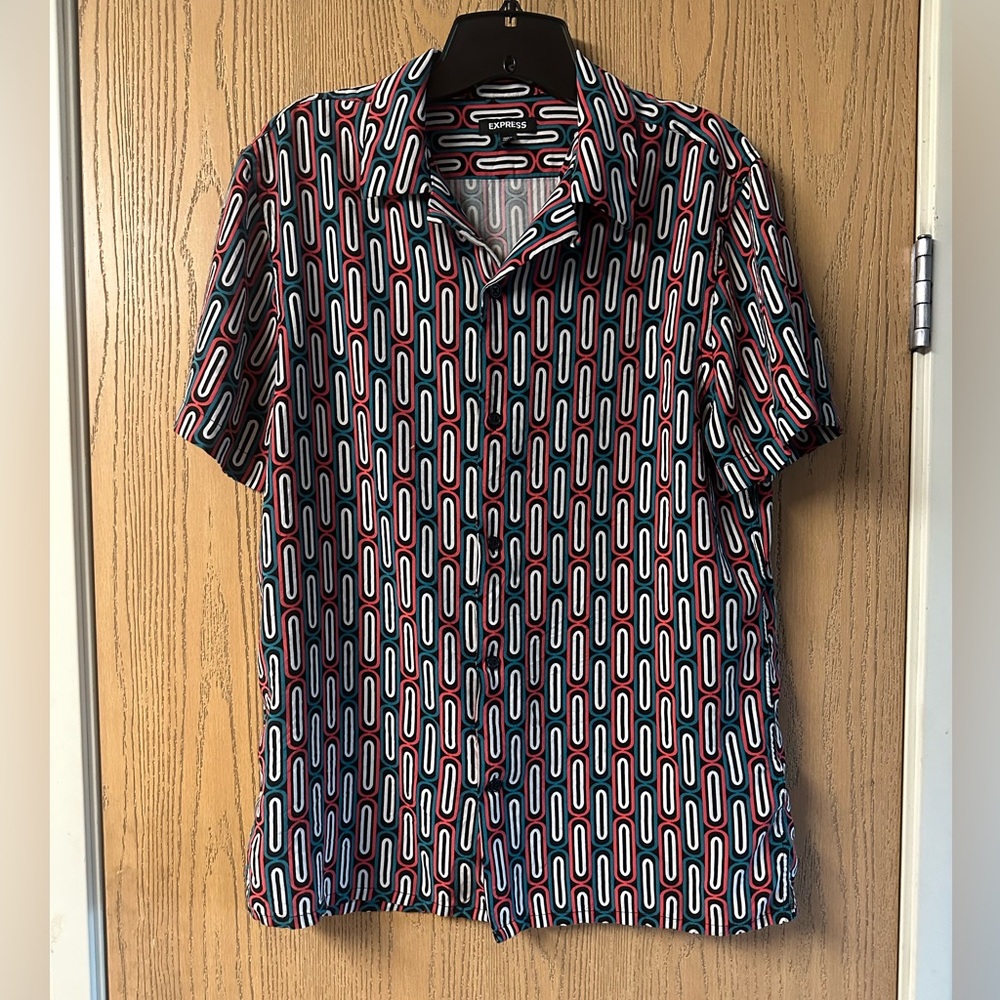 Medium Lightweight Express Rayon shirt with fun pattern!